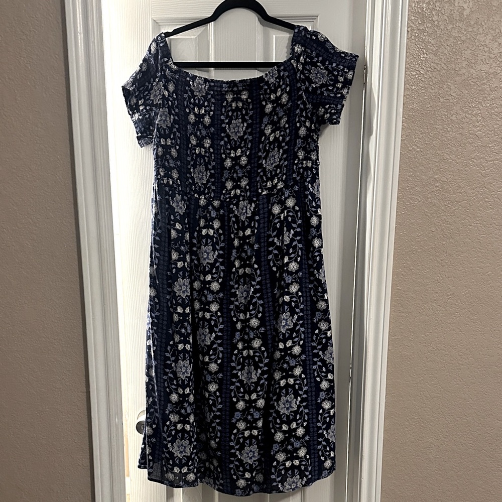 Old Navy Floral Navy Blue Dress